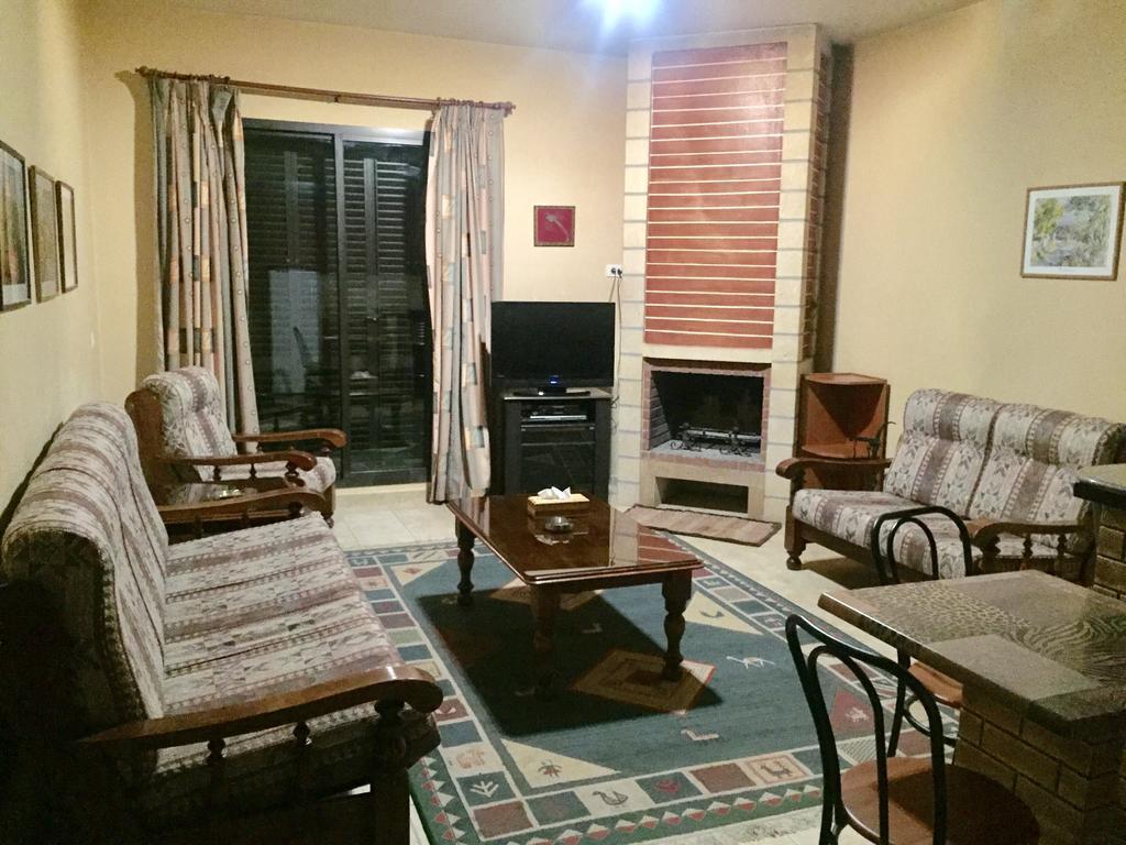 Stone Chalets Fārayyā Kültér fotó